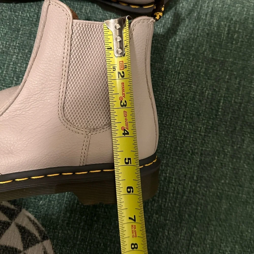 Dr. Martens Women's 2976 Virginia Leather Chelsea Ankle Boots (NWOT) - Picture 6 of 6
